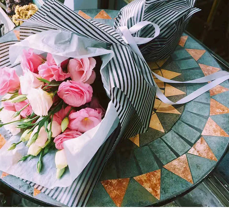 Papel Coreano Paquete x 20 a Rayas Negras